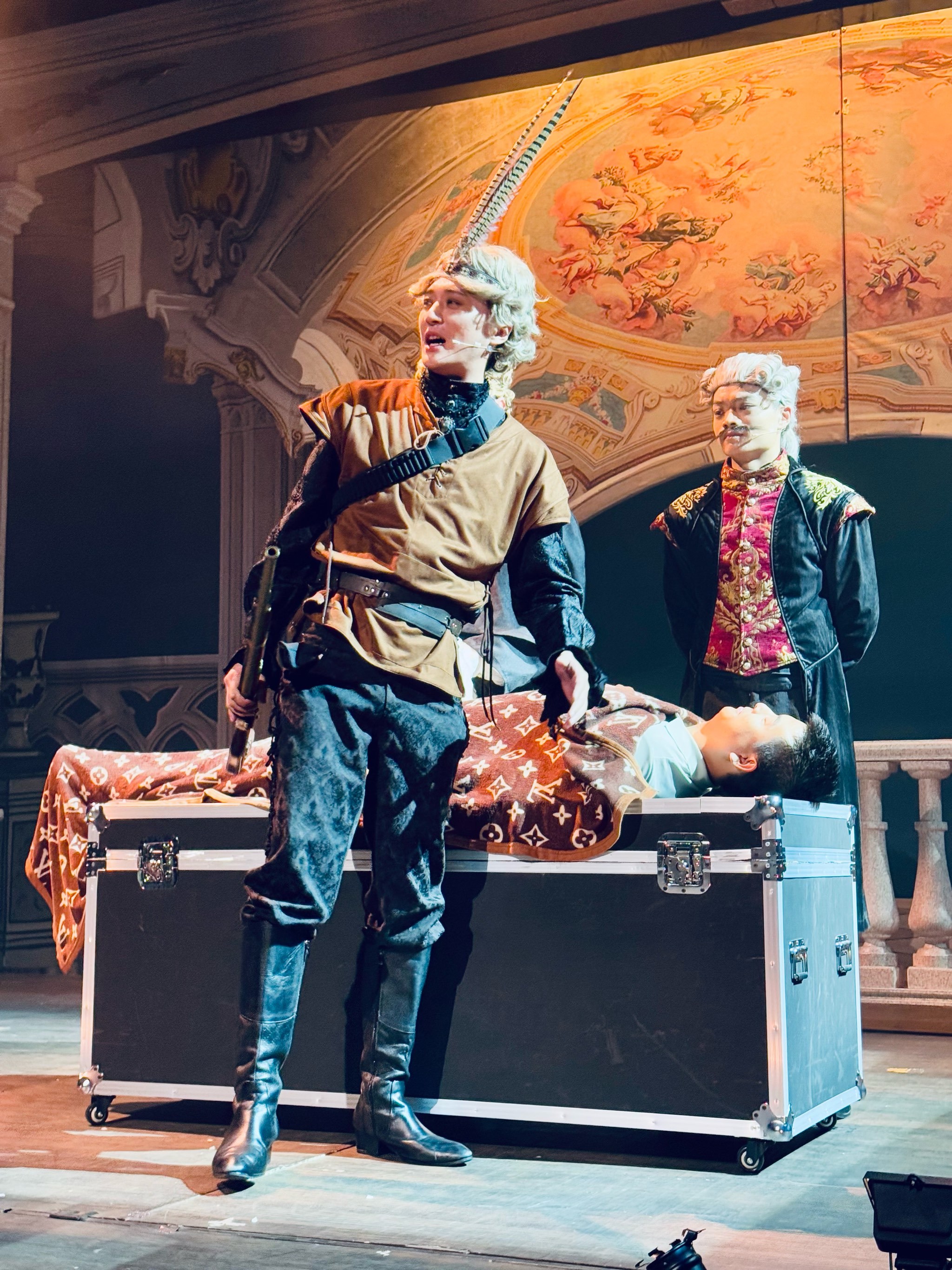 九游app下载链接-拉尔萨与nba新星热吻后携手离开