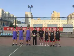 各参赛队员奋勇拼搏